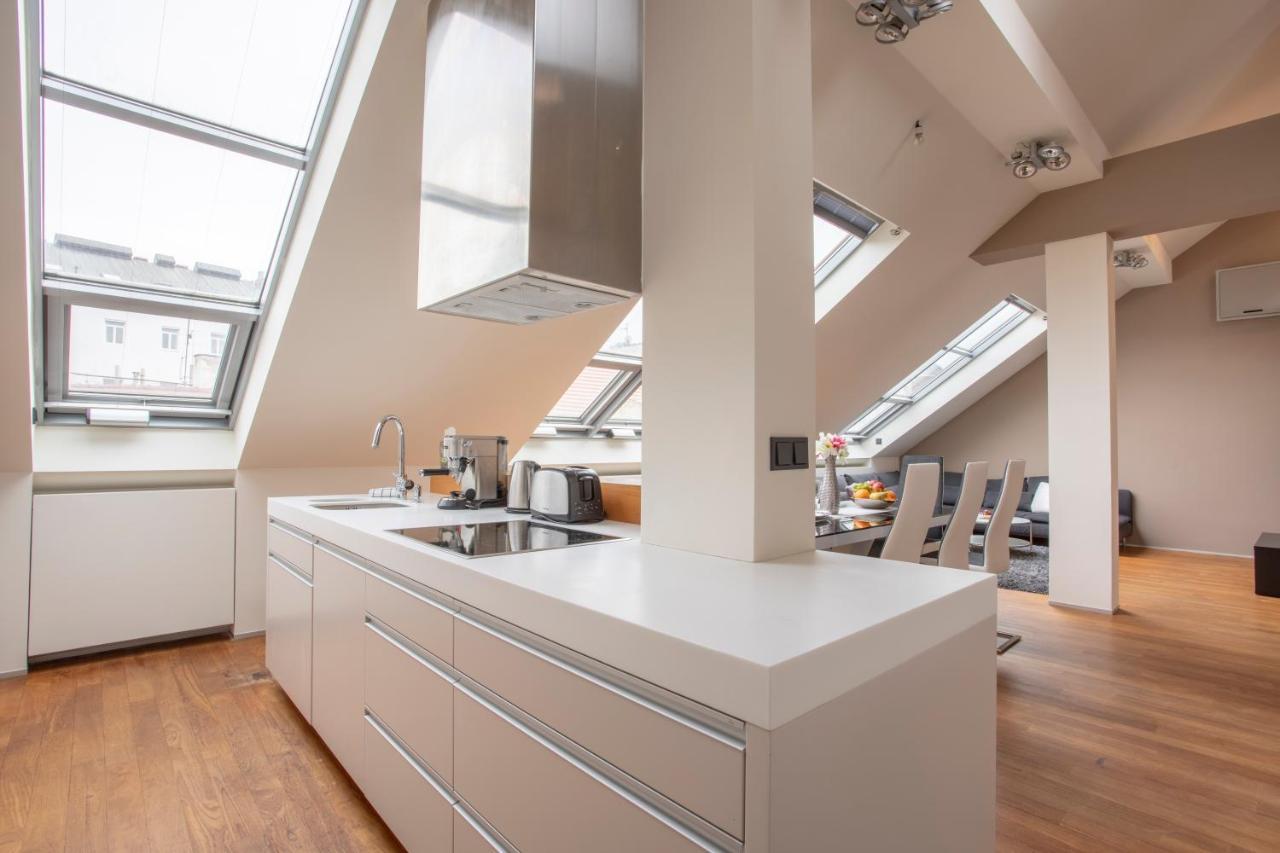 Luxury Central Duplex With Terrace 프라하 외부 사진
